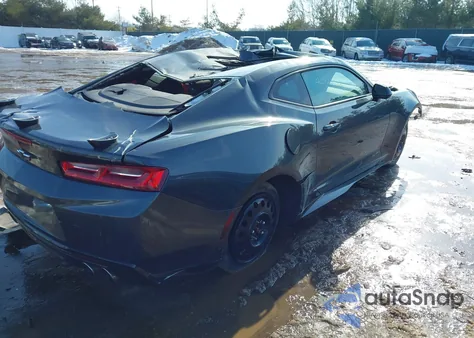 2018 Chevrolet Camaro Zl1 z USA, uszkodzony, nr VIN 1G1FJ1R62J0106349